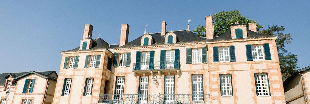 Élégance et raffinement au Château de la Marquetterie : Un mariage inoubliable