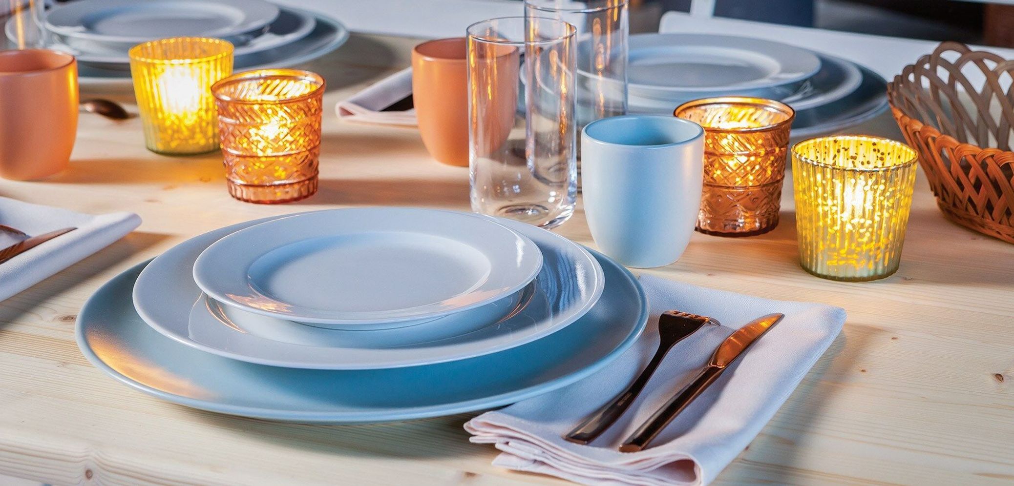 Spécialiste location vaisselle colorée partout en France