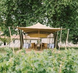 Location tente Stretch au Château de Potensac