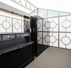 Atawa sanitaire intérieur de luxe sous orangerie blanche 