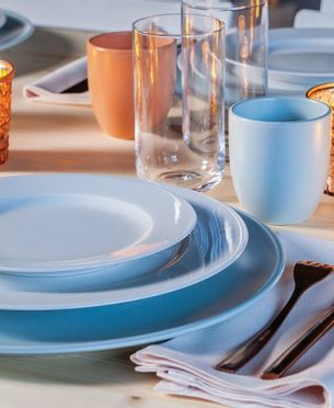 Coloured tableware